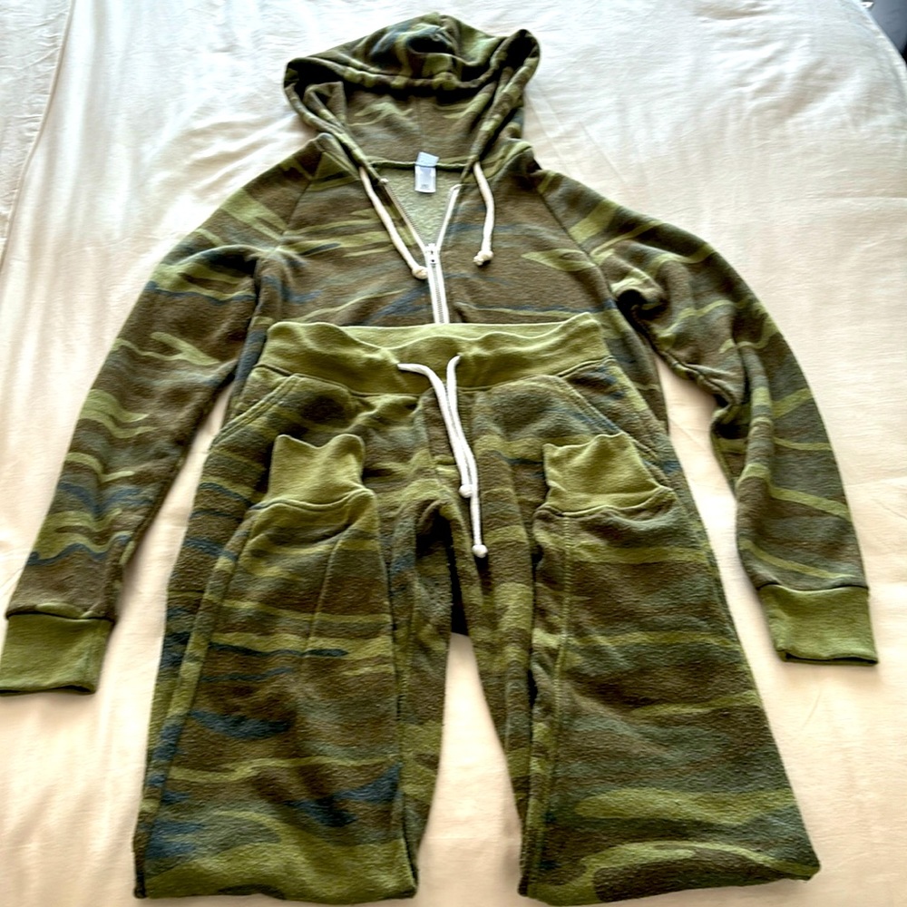 Army fatigue sweat jacket and pant set